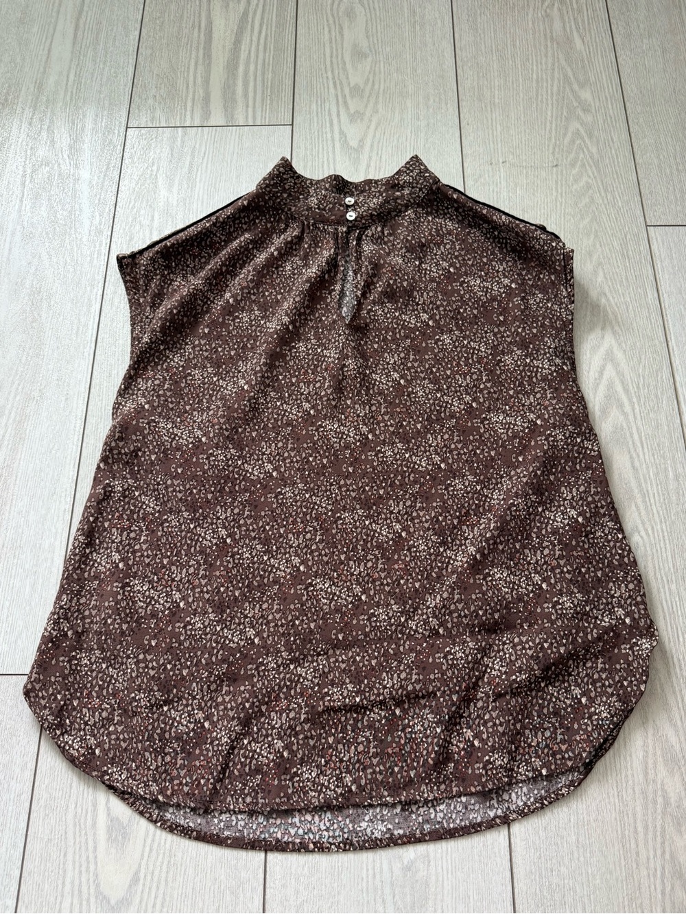 Yaya women small chocolate brown printed blouse keyhole neckline office business